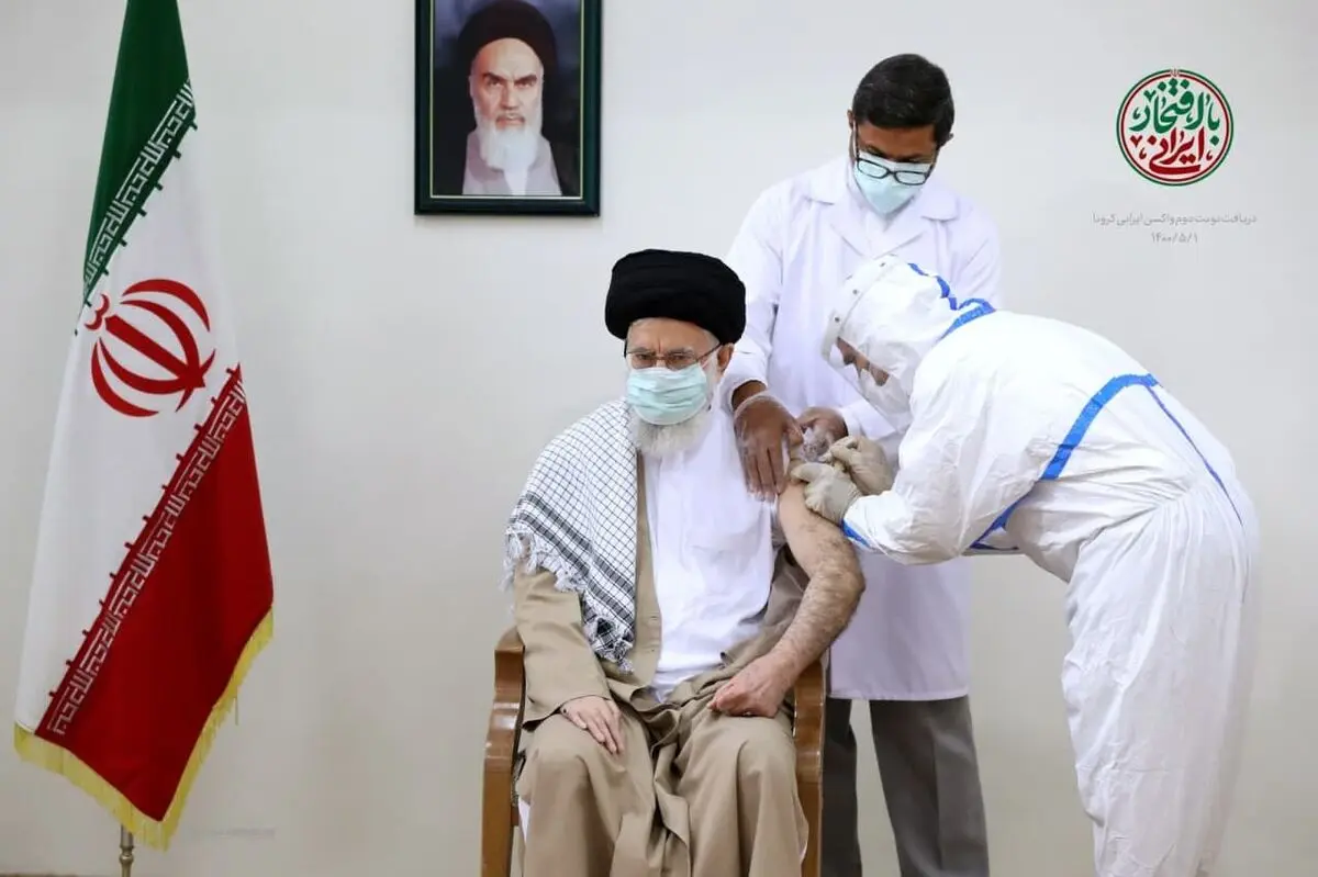 رهبر معظم انقلاب دز دوم واکسن ایرانی کرونا را دریافت کردند
