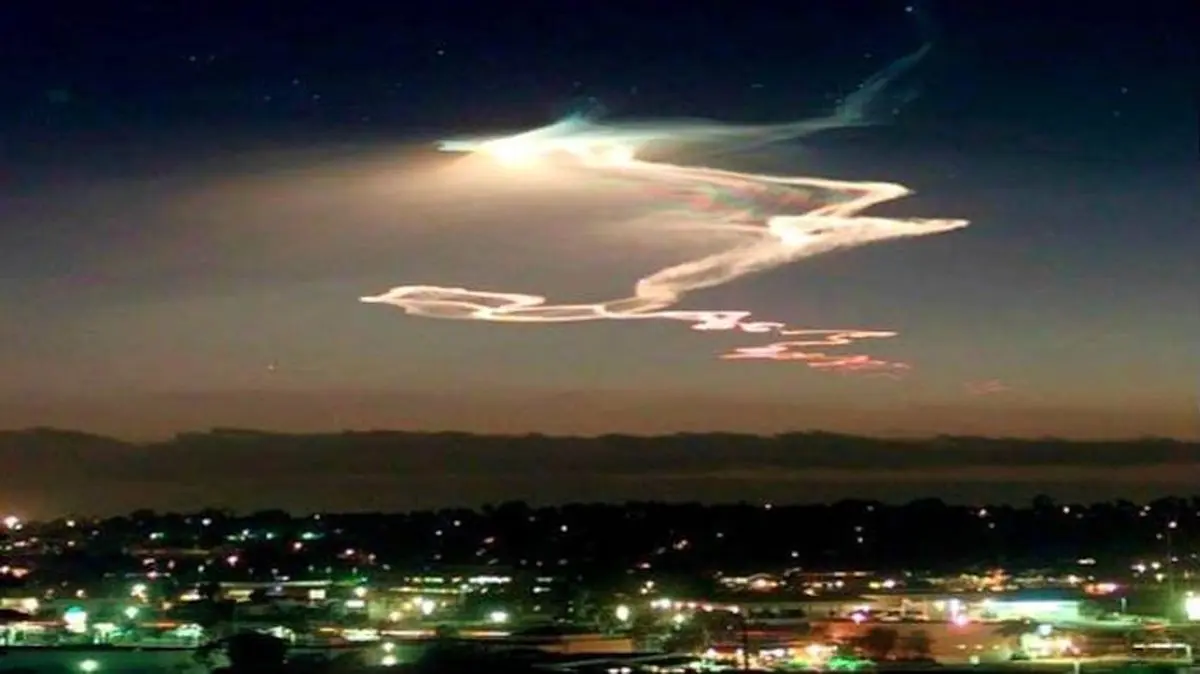 ببینید: ایران موشک قاره‌پیما آزمایش کرد؟ | خبر جنجالی آقای نماینده روی آنتن زنده!