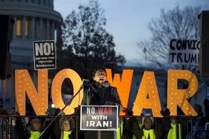  نشریه هیل : ترامپ اشتباه صدام را درباره ایرانیان تکرار نکند