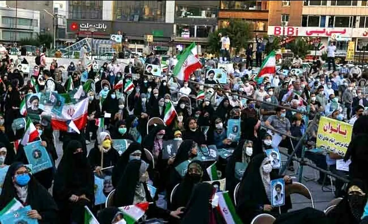 تجمع طرفداران یک کاندیدا در میدان هفت تیر تهران / عکس