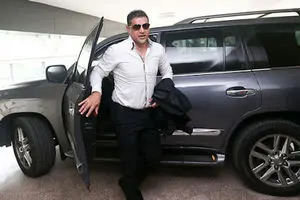 علی دایی دوباره سوژه فضای مجازی شد | حرکت جنجالی علی دایی تو دنیا وایرال شد