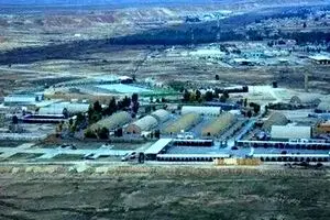 بیرون کشیدن کشته های آمریکایی از عین الاسد بعد از حمله ایران