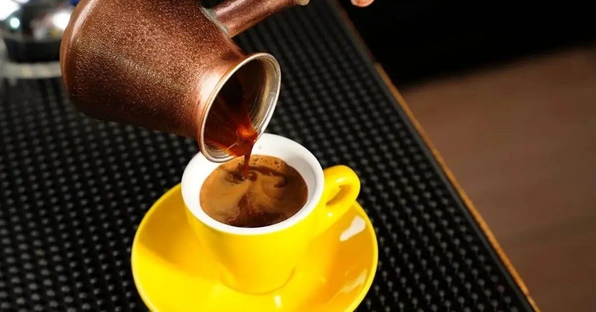 فال قهوه امروز پنجشنبه ۱۱ دی ۱۴۰۴ | پیام فنجان شما چیست؟