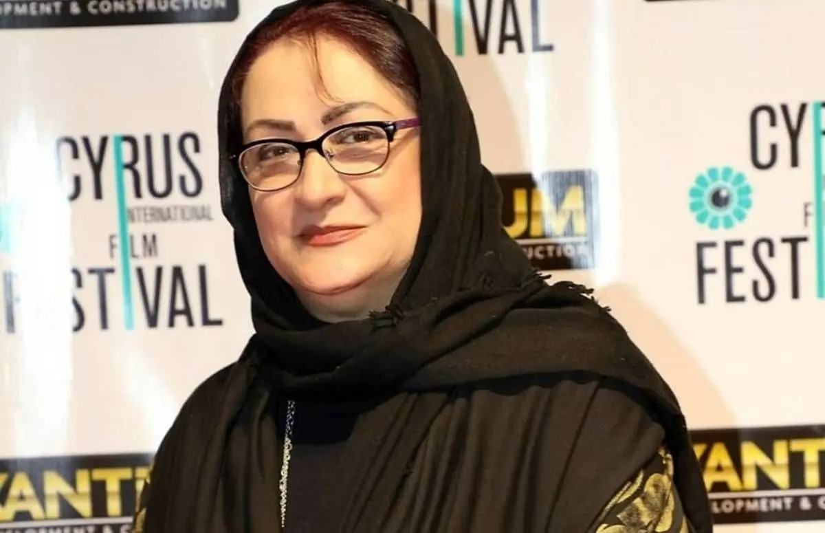 خاطره جنجالی مریم امیرجلالی از دوران کارمندی اش | بچه‌ام را لای کلاسور قایم کردم!