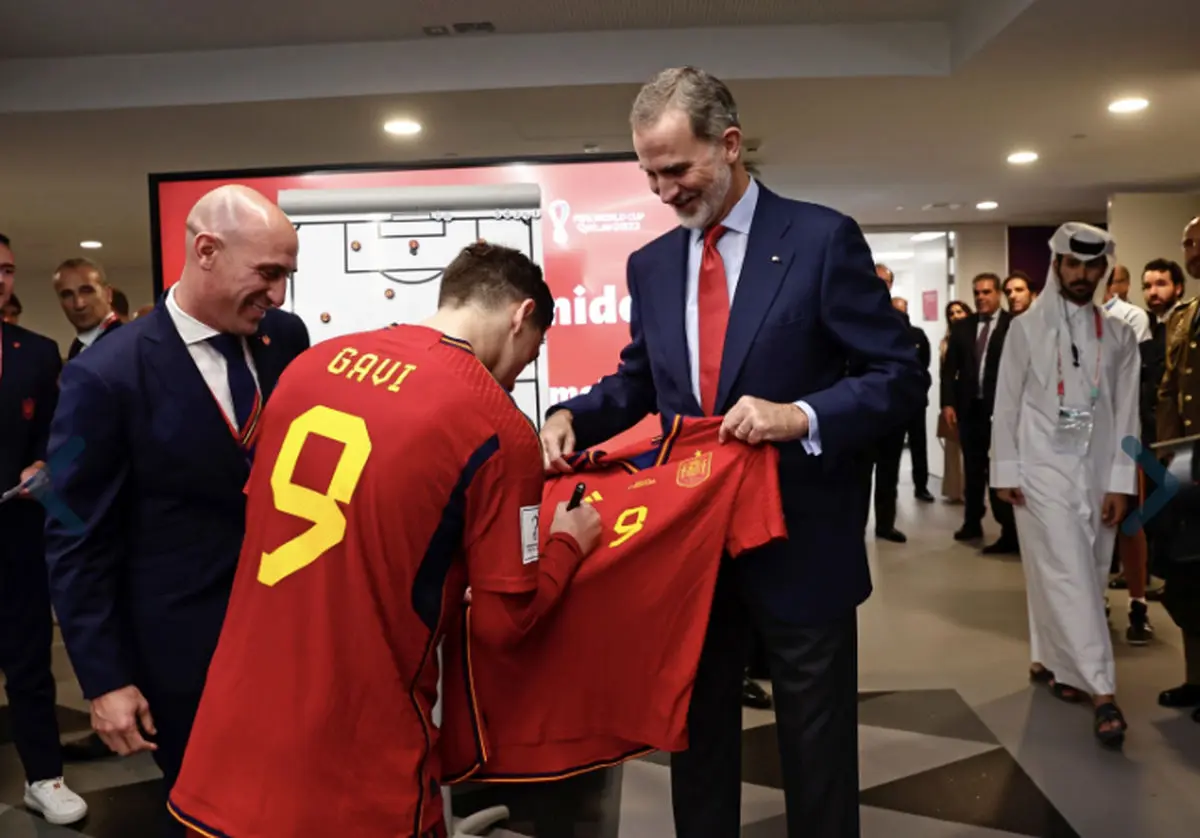 گاوی هدیه ارزشمندی به پادشاهشان تقدیم کرد