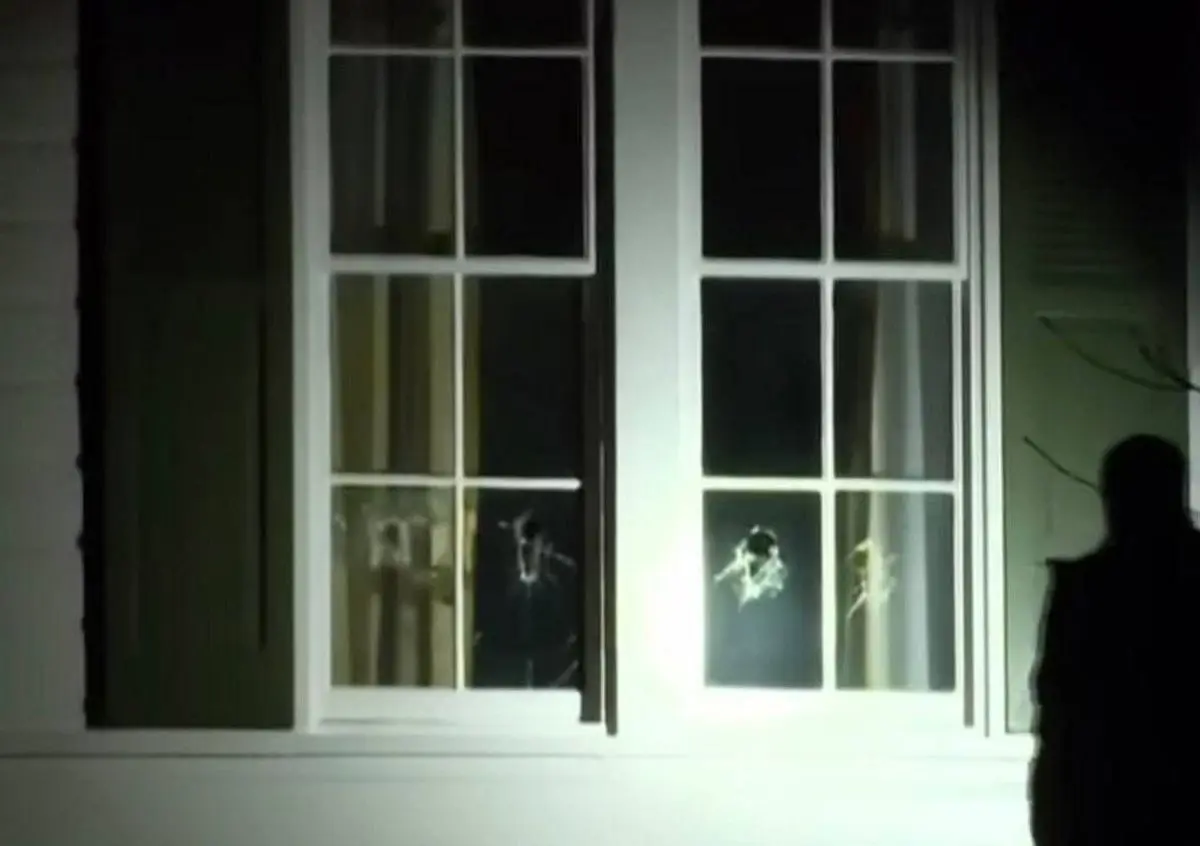 گلوله باران خانه جی‌دی ونس + فیلم