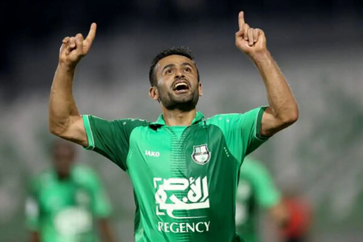 هافبک استقلال در قطر می‌ماند