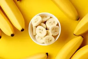 معجزه پوست موز برای خانم ها | اگه بدونی پوست موز چه کارایی هایی داره دیگه دور نمیریزیش