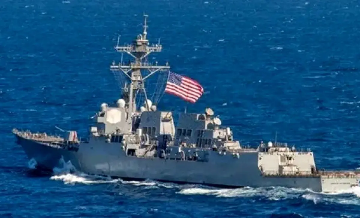 فوری : حمله ارتش آمریکا به یک شناور 