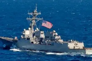 فوری : حمله ارتش آمریکا به یک شناور 