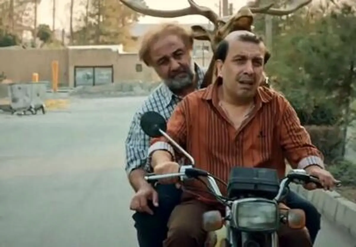 مدل موی عجیب عباس جمشیدی‌فر در اجل معلق! | غلام غیرتی شد + ویدیو