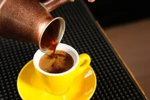 نوشیدن قهوه با معده خالی مفید است یا مضر ؟