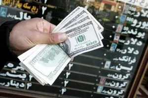 قیمت دلار در بازار آزاد پنجشنبه ۲۵ دی | دلار ۱۴۳ هزار تومان شد