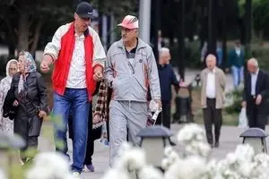 پاداش بازنشستگان فرهنگی ۱۴۰۳ کی کامل پرداخت می‌شود؟ | فرهنگیان بازنشسته این خبر را از دست ندهید