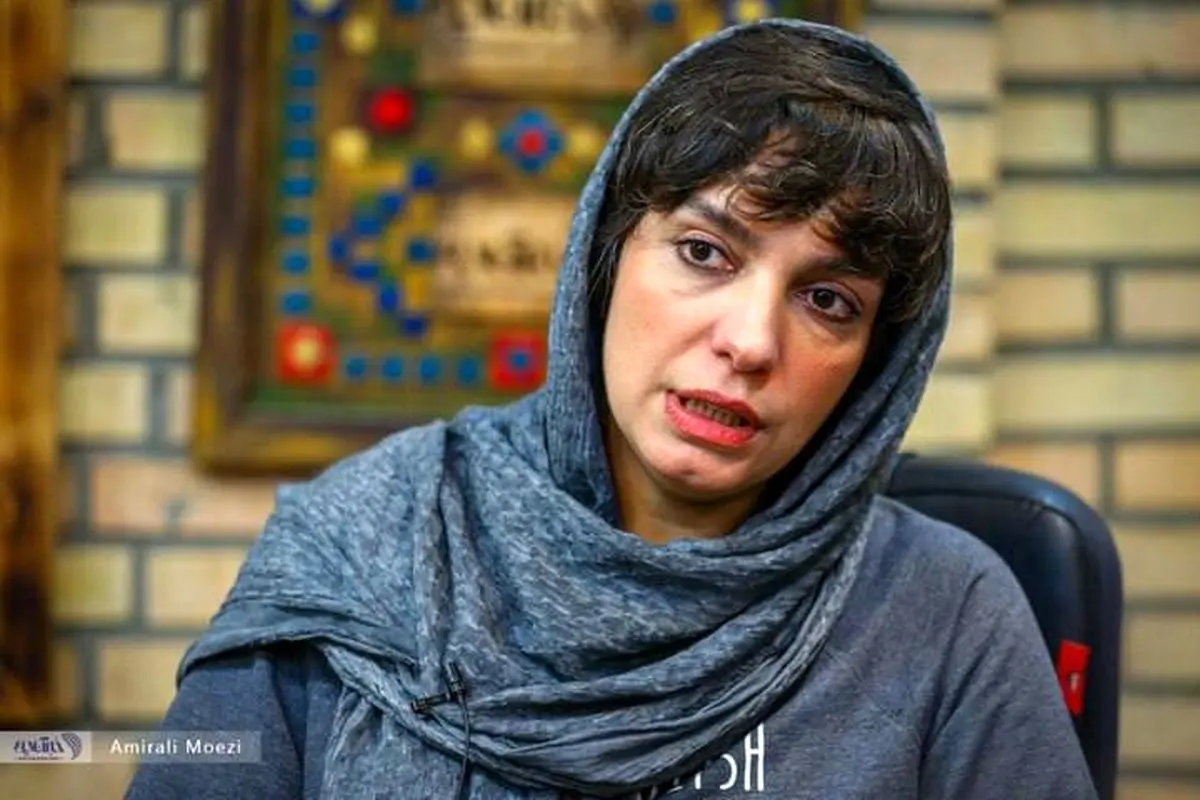 ویدیو جدید الیکا عبدالرزاقی غوغا کرد | مهارت الیکا عبدالرزاقی در تقلید صدای ژوله و گوهر خیراندیش +فیلم