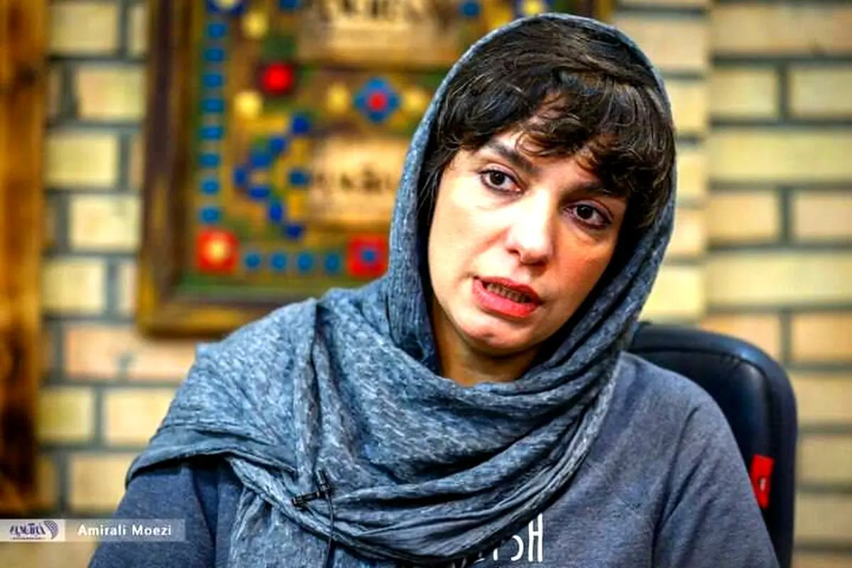 ویدیو جدید الیکا عبدالرزاقی غوغا کرد | مهارت الیکا عبدالرزاقی در تقلید صدای ژوله و گوهر خیراندیش +فیلم