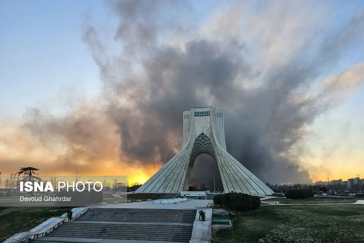 فیلم تکان‌دهنده از میدان آزادی پس از حملات هوایی