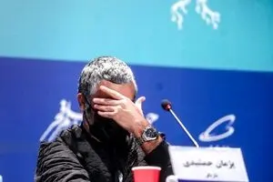 عکس قدیمی از پژمان جمشیدی در کنار مادر جوانش | لاغری شوکه کننده پژمان جمشیدی در این عکس