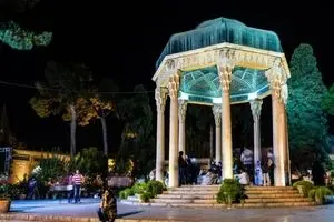 فال حافظ امروز دوشنبه ۳ آذر ۱۴۰۴ / پیام امروز حافظ چیست ؟