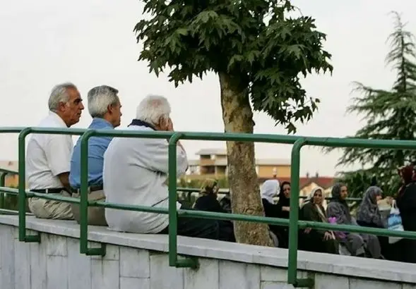 حقوق بازنشستگان ۱۴۰۵ منفجر شد | افزایش ۴۳ درصدی حداقل‌بگیران در راه است؟