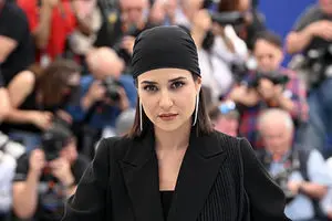 پریناز ایزدیار با استایل جدیدش غوغا کرد | متفاوت تر از همیشه + عکس