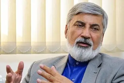 کمک برخی چهره های سیاسی به آمریکا